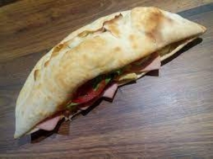 33. Sandwich cu sunca si cascaval / Ham and cheese sandwich