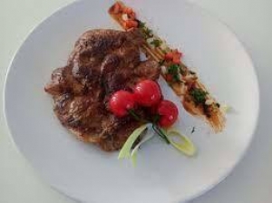42 Cotlet de porc la gratar / Grilled pork chop