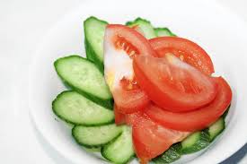 Salata Rosii si Castraveti